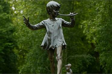 Peter Pan Statue