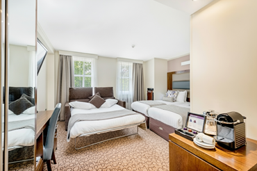 Executive King and Sofa Room In Paddington Executive King Room With Sofa 1.png