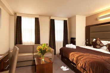 Executive King and Sofa Room In Paddington Executive King Room With Sofa 3.png