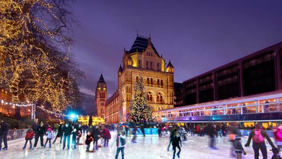 Ice Skating In London Canary Wharf Outdoor Ice Rink In London
