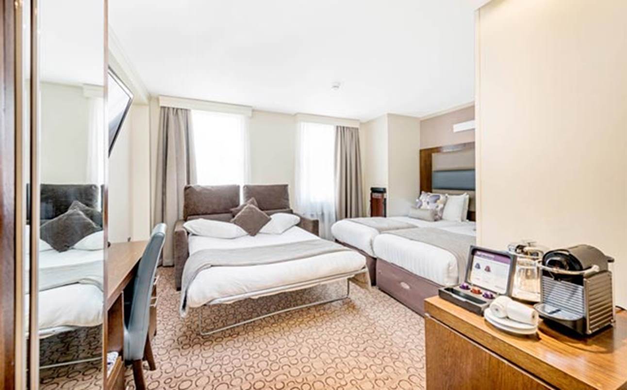 Executive King And Sofa Room