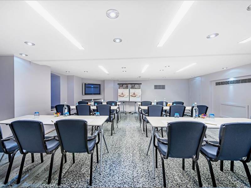 Mercure London Paddington Westbourne Suite Conference Classroom Seating