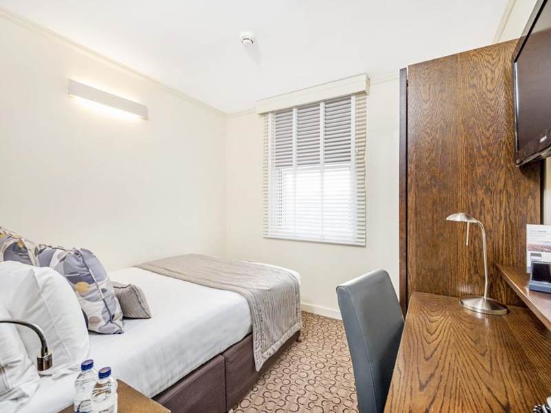Mercure London Paddington Small Double Room