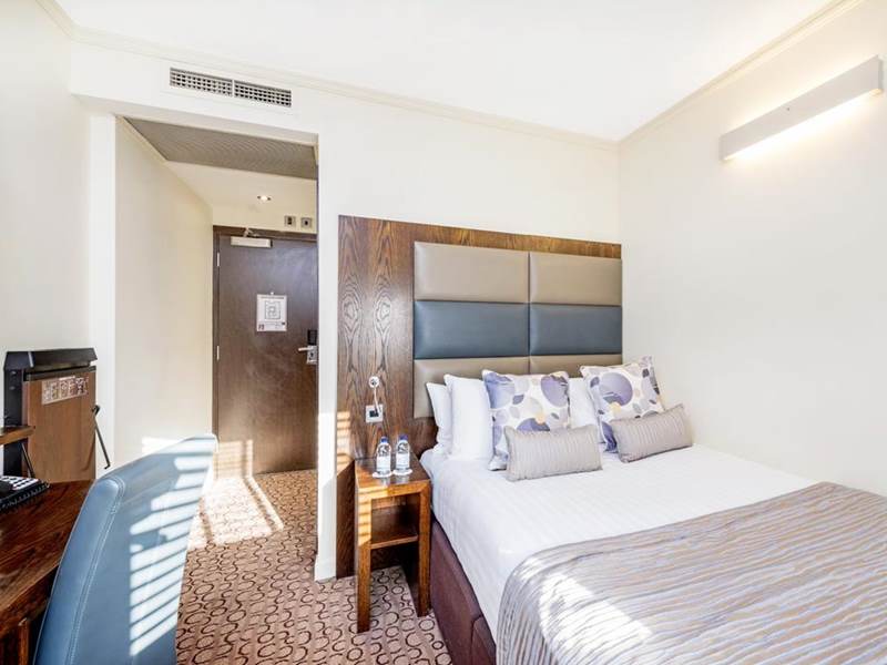 Mercure London Paddington Hotel Small Double Room