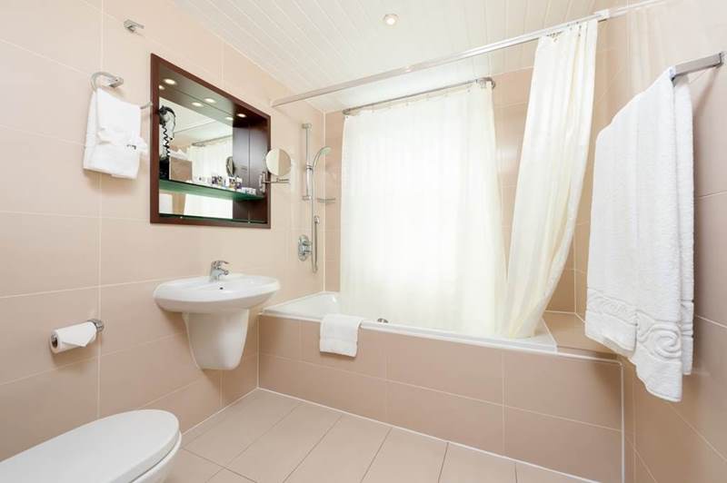 Mercure London Paddington Hotel Bathroom