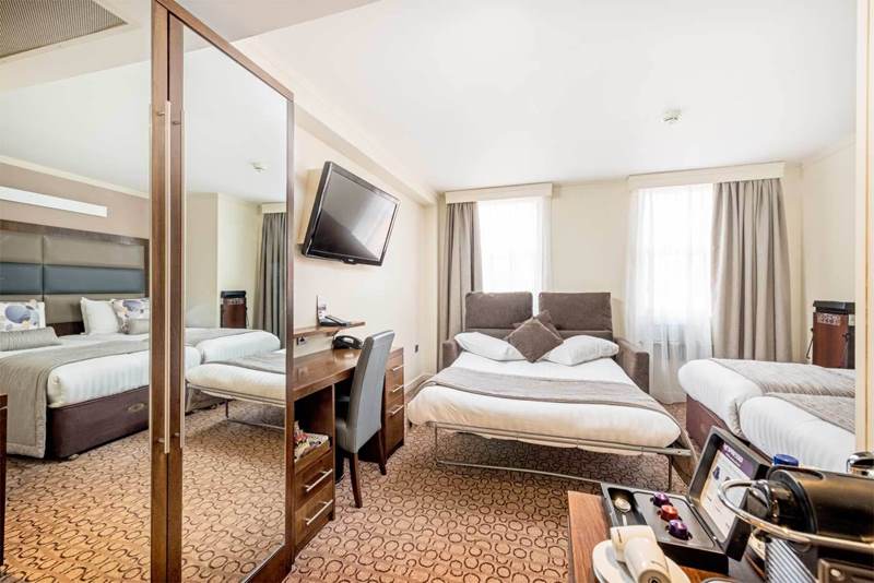 Mercure London Paddington Hotel Executive King and Sofa Room