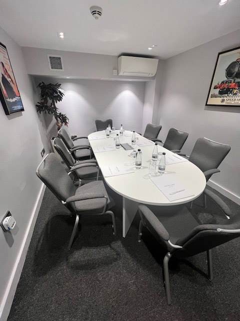 Pullman Suite Mercure London Paddington Hotel Pullman 1.jpg