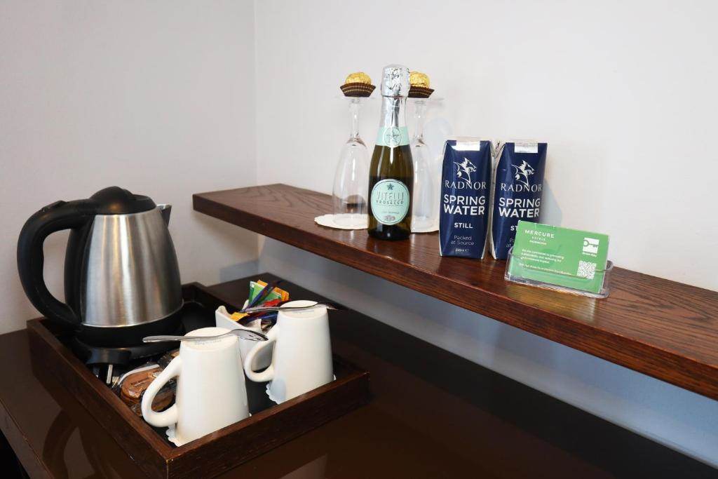 Small Double Room In Paddington mercure-london-paddington-small-double-room-table.jpg