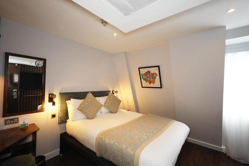 Double Room In Paddington mercure-london-paddington-hotel-standard-double-bedroom.jpg