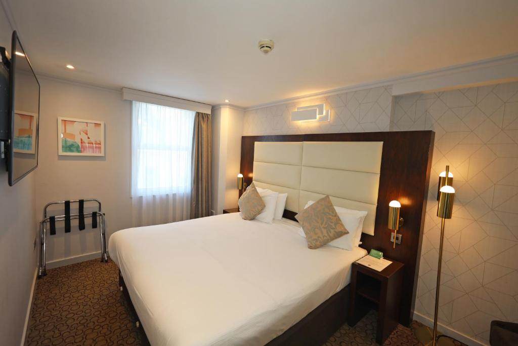 Executive King Room In Paddington mercure-london-paddington-hotel-executive-king-room.jpg
