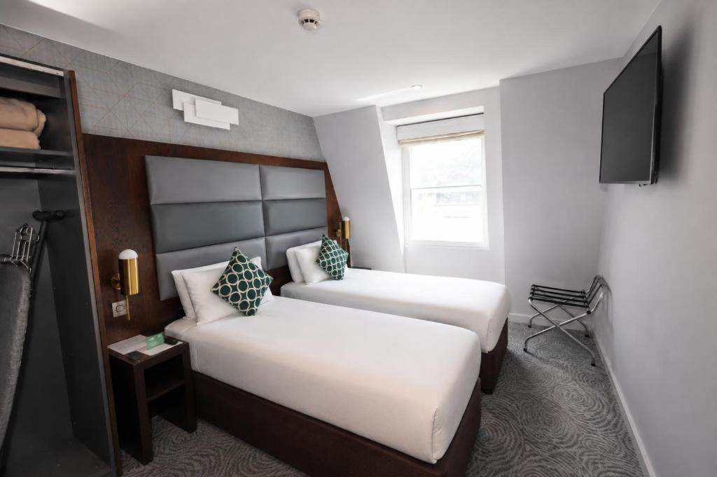 Executive Twin Room In Paddington mercure-london-paddington-hotel-executive-twin-room.jpg (1)